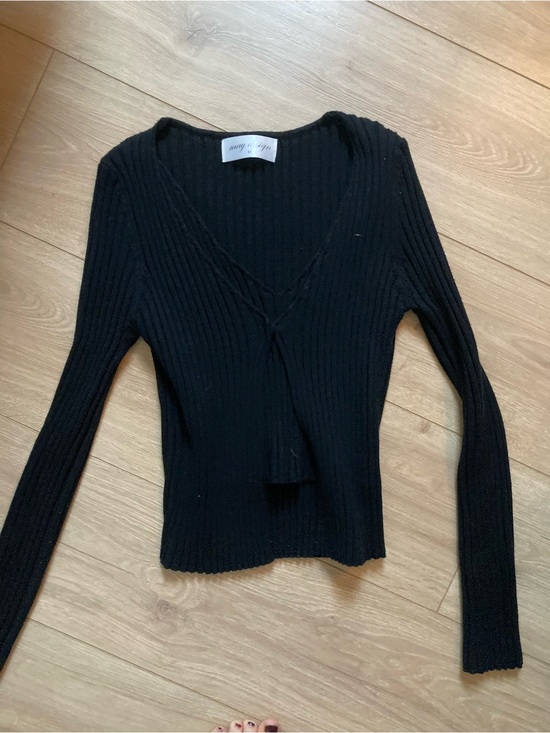 May design Sweaters - Black Ribbed V-Neck